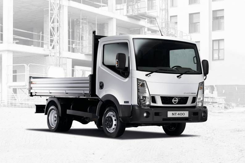 parbriz Nissan NT400